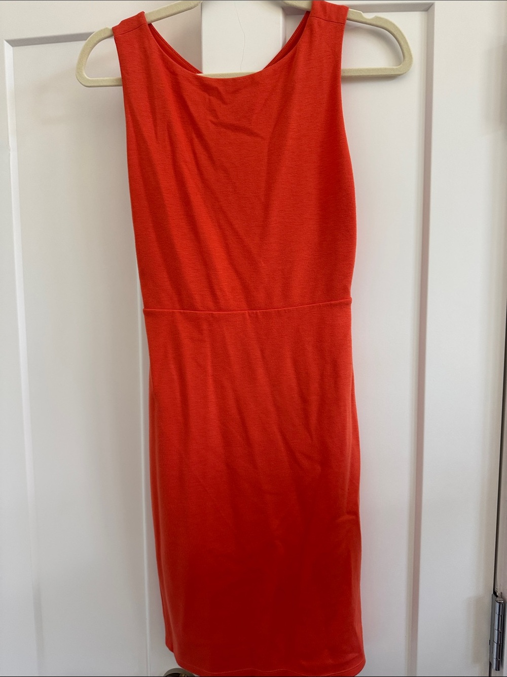Alice + Olivia Sleeveless Coral-Red Mini Sheath Dress